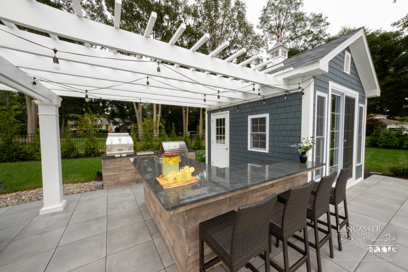 beautiful outdoor kitchen