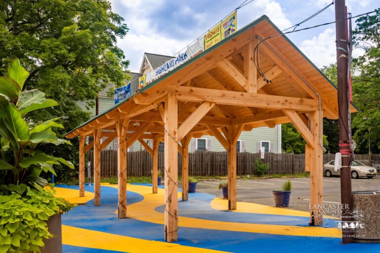 timber frame pavilion at highland park farmers market