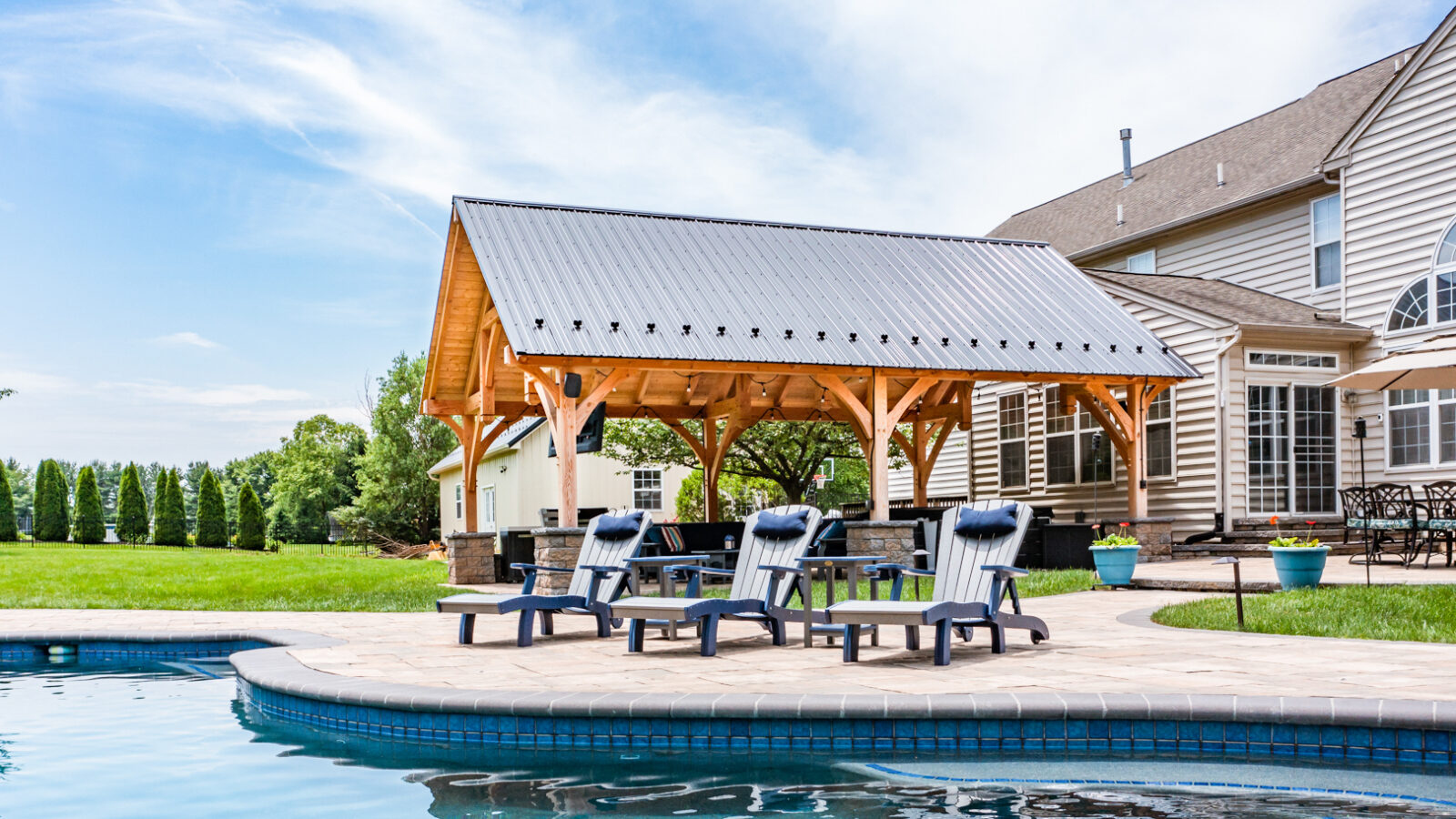 pavilion vs pergola