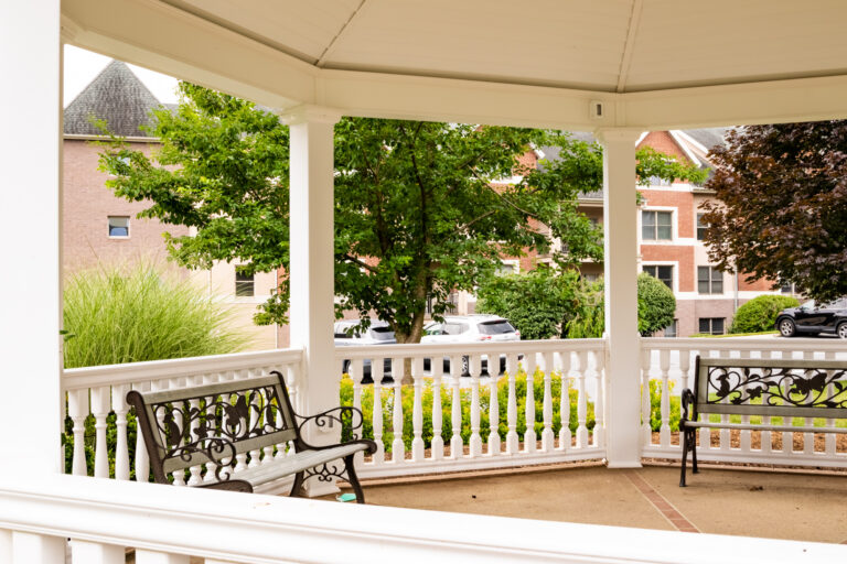 19' vinyl octagon gazebo with benches