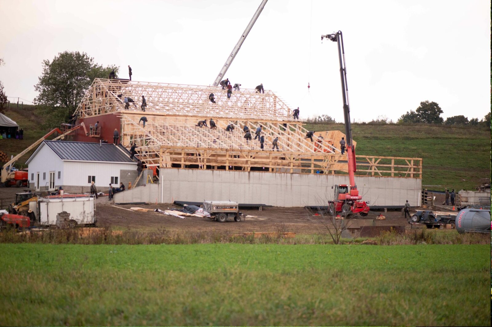 amish barn raising scaled