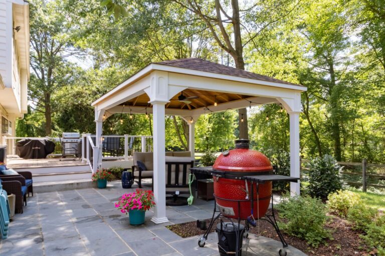 Side Corner of 12x16 Shoreline Vinyl Pavilion