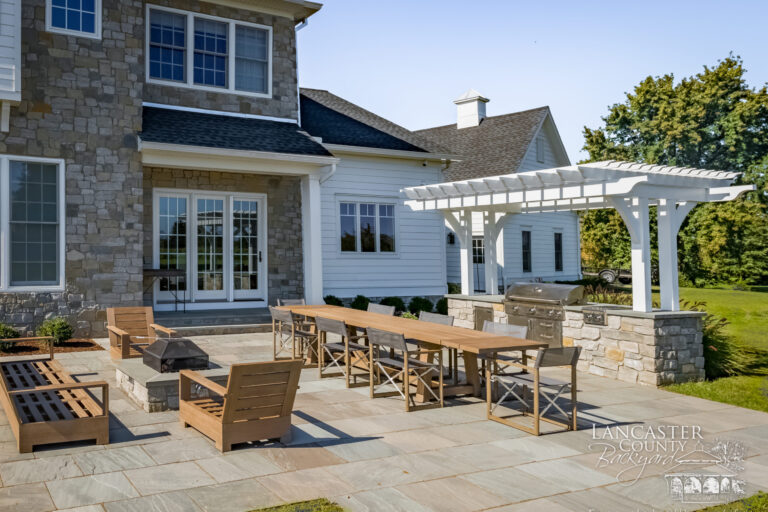 hershey 2'x8' custom wood pergola with outdoor kitchen