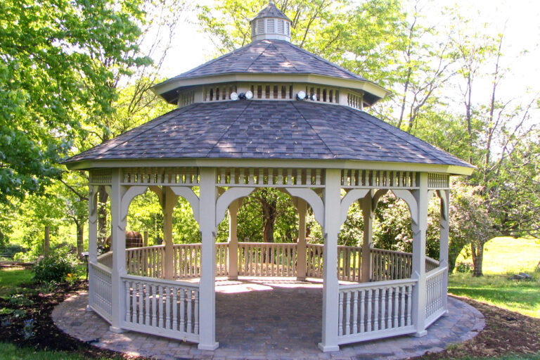 dodecagon gazebo in park