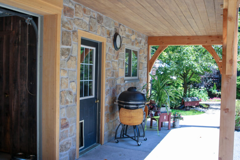 narvon run construction timber frame pavilion in Narvon, PA