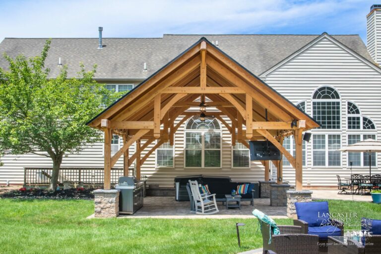 timberframe pavilion with hammerhead truss in pottstown pa